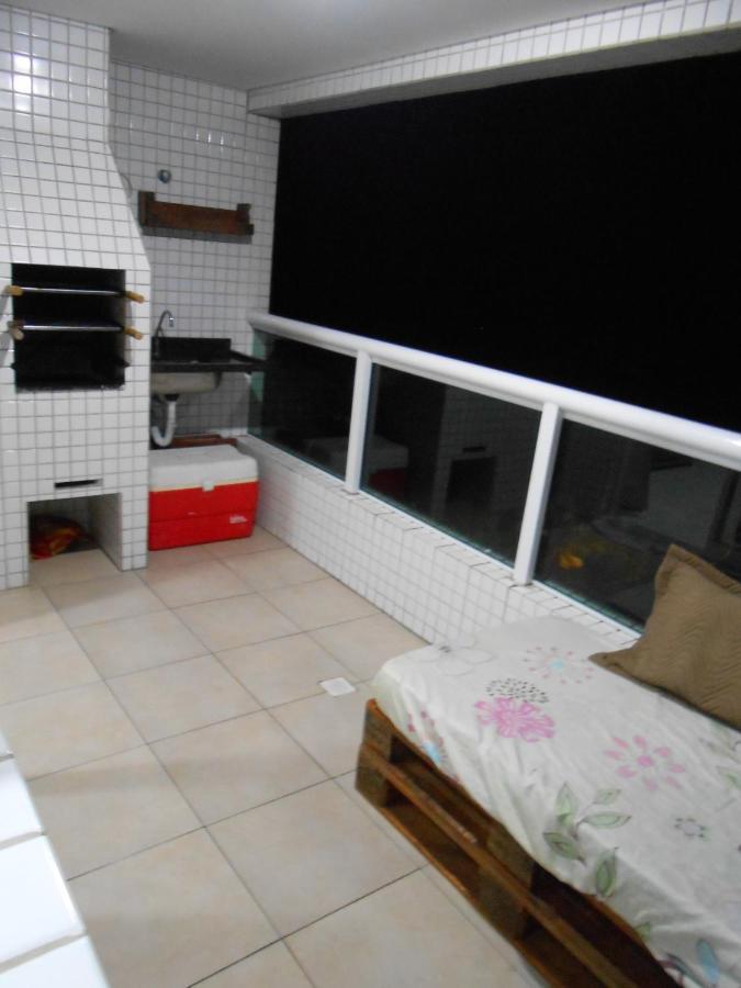 Apto Varanda Gourmet Frente Ao Mar Praia Grande (Santos) Exterior photo